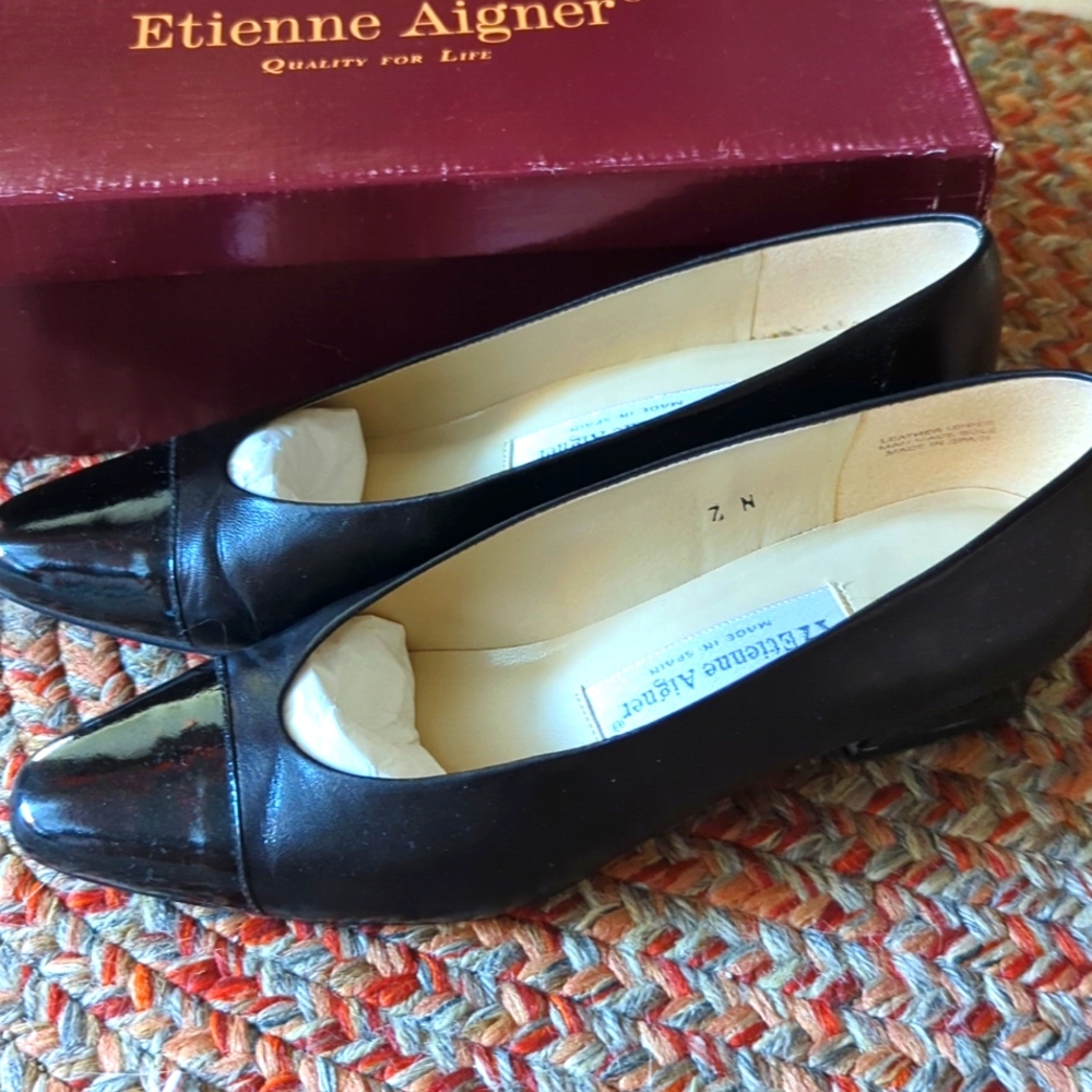 Etienne Aigner heels